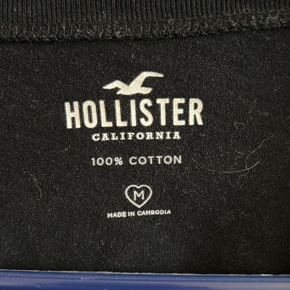 Size medium, has a design on front. - Picture 3 of 3